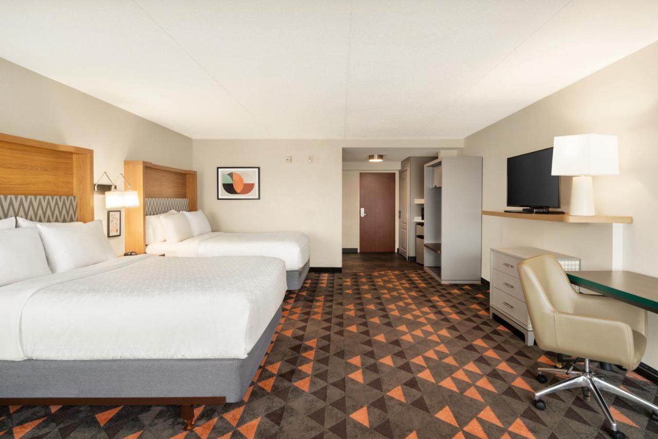 Holiday Inn Florence By Ihg Экстерьер фото